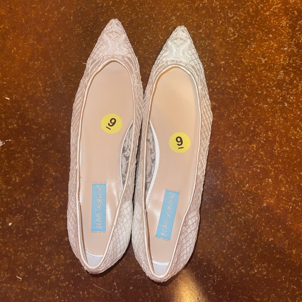 Betsey Johnson Blue Flats
